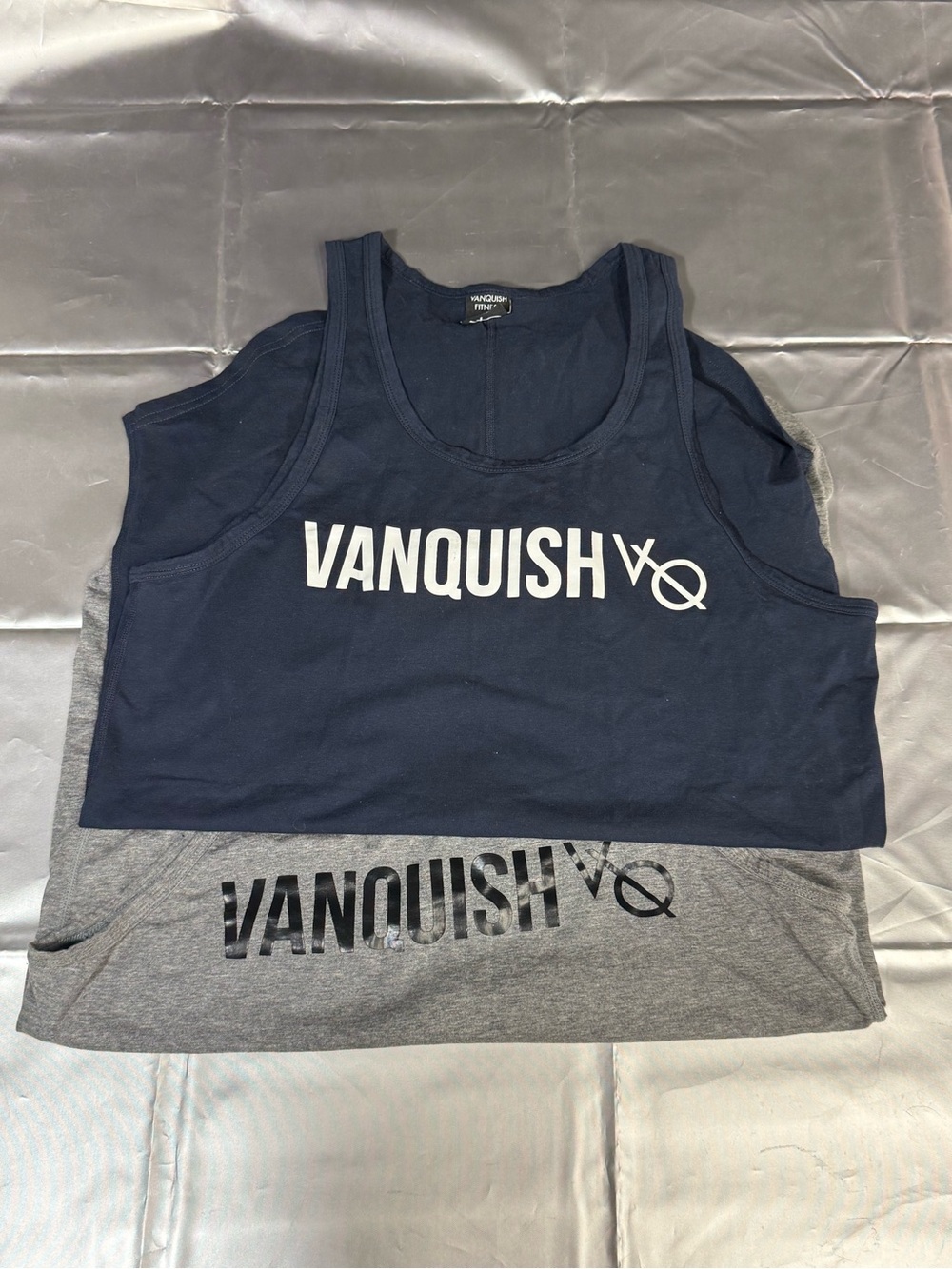Bundle Vanquish VQ Navy Logo Tank Top and Gray tank top for men size medium